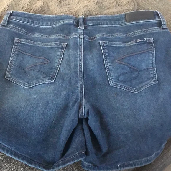 Women's Blue Denim Shorts - Picture 5 of 5
